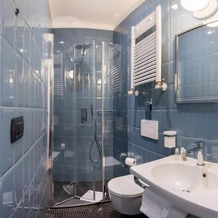 Deseo Guest house 2*